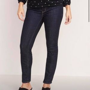 Old Navy maternity skinny jeans
